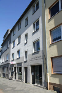 Bochum <br />
Dorstener Str. 341 <br />
7 Wohneinheiten und 2 Gewerbe und 6 Garagen
