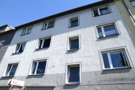Bochum <br />
Dorstener Str. 341 <br />
7 Wohneinheiten und 2 Gewerbe und 6 Garagen