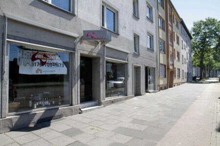 Bochum <br />
Dorstener Str. 341 <br />
7 Wohneinheiten und 2 Gewerbe und 6 Garagen