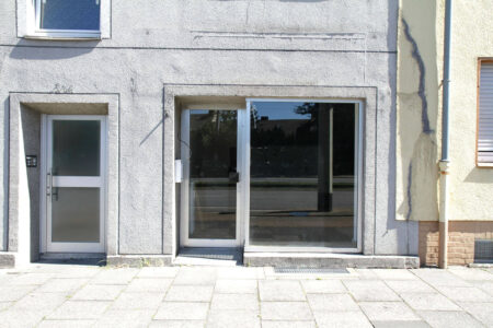 Bochum <br />
Dorstener Str. 341 <br />
7 Wohneinheiten und 2 Gewerbe und 6 Garagen