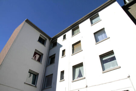 Bochum <br />
Dorstener Str. 341 <br />
7 Wohneinheiten und 2 Gewerbe und 6 Garagen