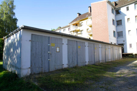 Bochum <br />
Dorstener Str. 341 <br />
7 Wohneinheiten und 2 Gewerbe und 6 Garagen