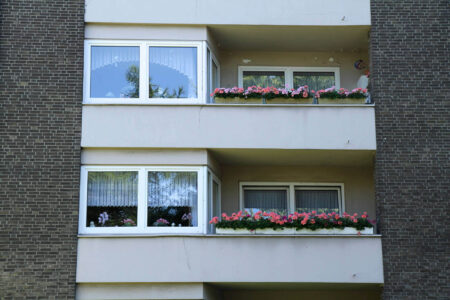 Mülheim/Ruhr <br />
Scharpenberg 72<br />
7 Wohneinheiten und 15 Garagen