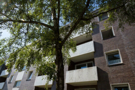 Duisburg <br />
Römerstrasse 3/5, <br />Nüssmannsweg 6/8<br />
28 Wohneinheiten und 16 Garagen