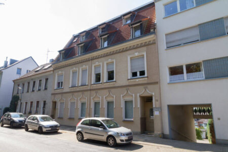Mülheim/Ruhr <br />
Scharpenberg 72<br />
7 Wohneinheiten und 15 Garagen